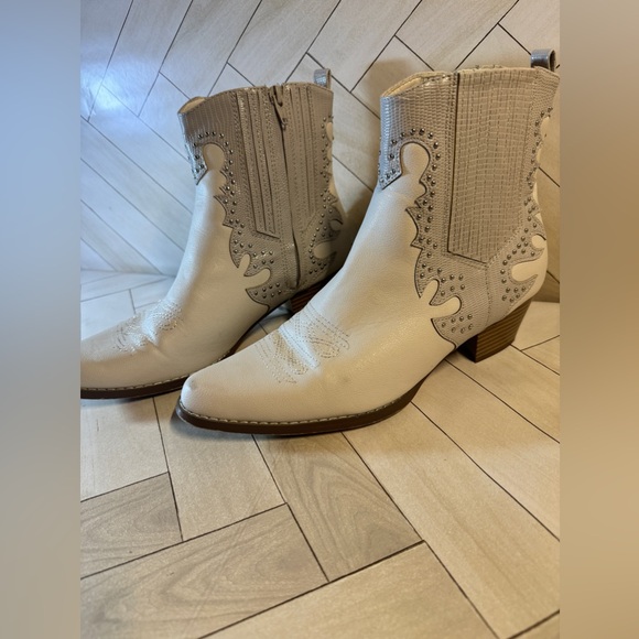 Women’s boots size8 - Picture 2 of 6